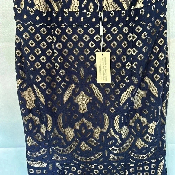 Lace overlay TANK DRESS. Sz 16. Navy/tan. Adjustable straps - Picture 8 of 9